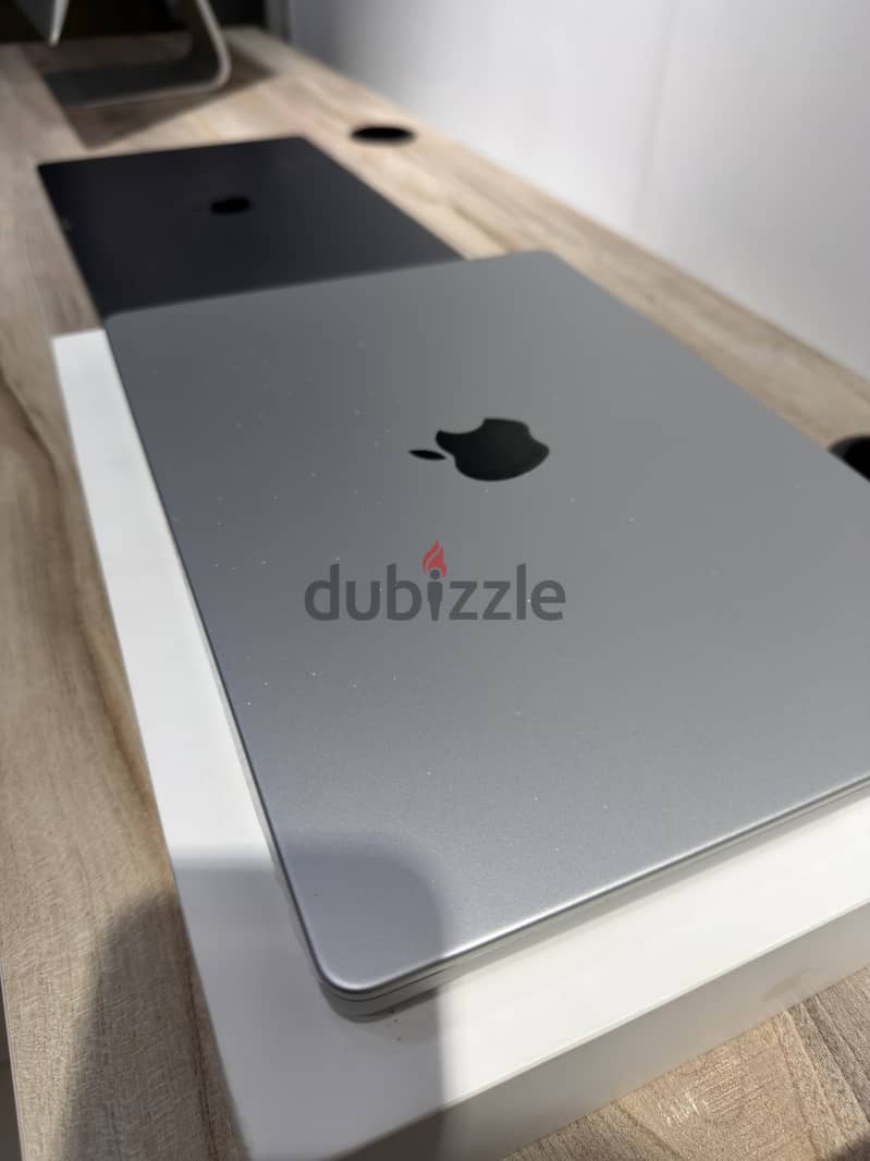MacBook Pro 14" M3 Pro 512GB/18GB 11