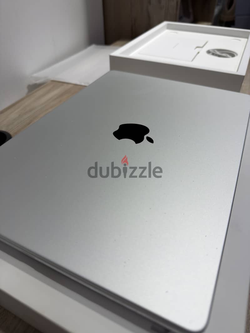 MacBook Pro 14" M3 Pro 512GB/18GB 12