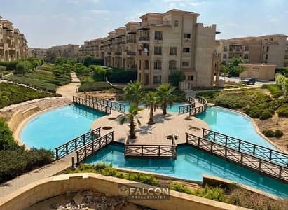 بينتهاوس [كورنر] اطلاله مباشره MEGA POOL كل الغرف بفيو استلام فوري في كمبوند ستون ريزيدنس Stone Residence التجمع الخامس بالقرب من قطاميه هايتس و مارك