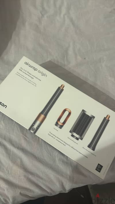 Dyson airwrap