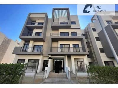 شقه بجاردن خاص ب تشطيب متكمل بالتكيفات-برايم لوكيشن-اوبن فيو-اقل سعر في الماركت -for sale in fifthsquare