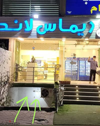 مخزن للبيع امام تكنولوجي مول مباشرا