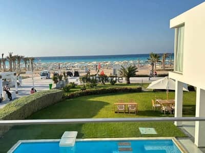 First row villa directly on the sea, immediate delivery, fully finished, with air conditioners, 9 years installments in the North Coast in Kali Coast First row villa directly on the sea, immediate delivery, fully finished, with air conditioners, 9 years installments in the North Coast in Kali Coast