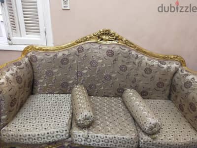 صالون مستعمل للبيع مطلوب 13000 رقم التواصل 01090533702