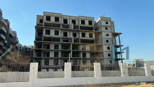 فيلا مستقلة بمساحة مباني 570 متر مربع ومساحة أرض 528 متر مربع داخل كمبوند فينشي بالعاصمة الإدارية الجديدة، مع 10% مقدم وتقسيط على6 سنوات.