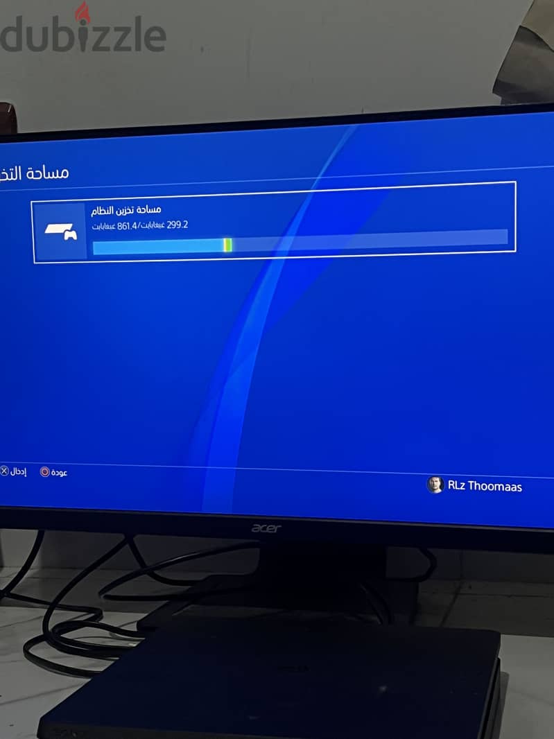 Play station4 slim 4