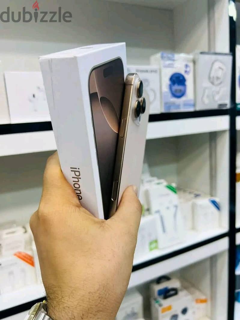 Apple - iPhone 16 Pro Max 1