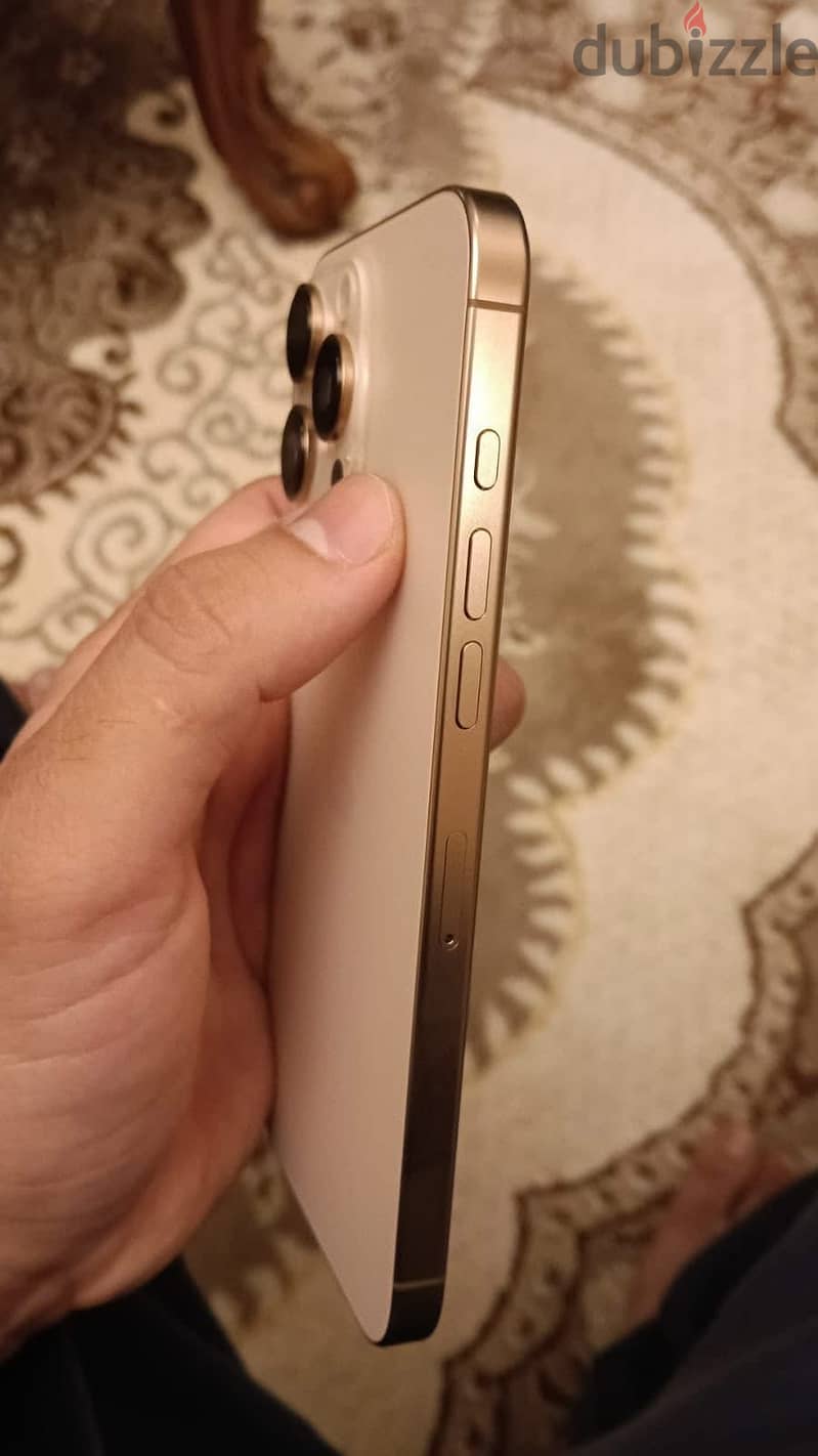 Apple - iPhone 16 Pro Max 2