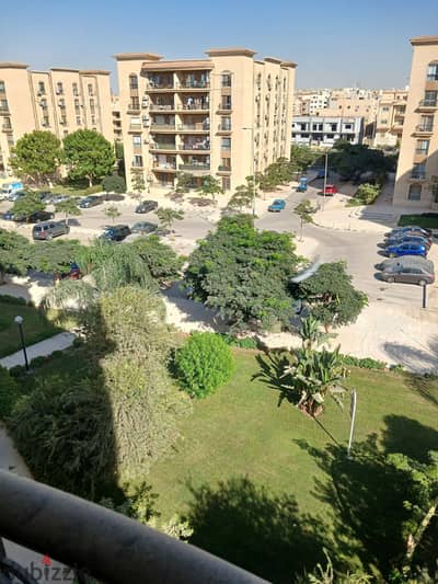 للإيجار ١٦٢ متر بالرحاب موقع ممتاز