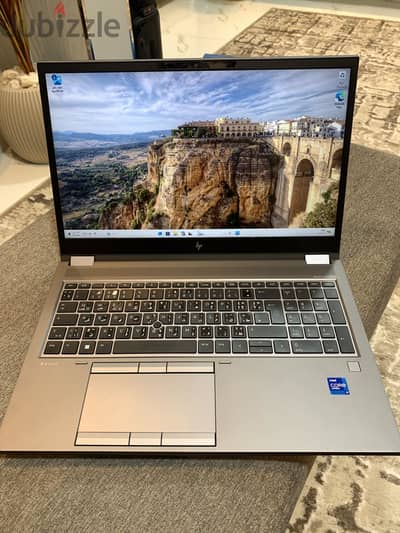 HP Z fury G8