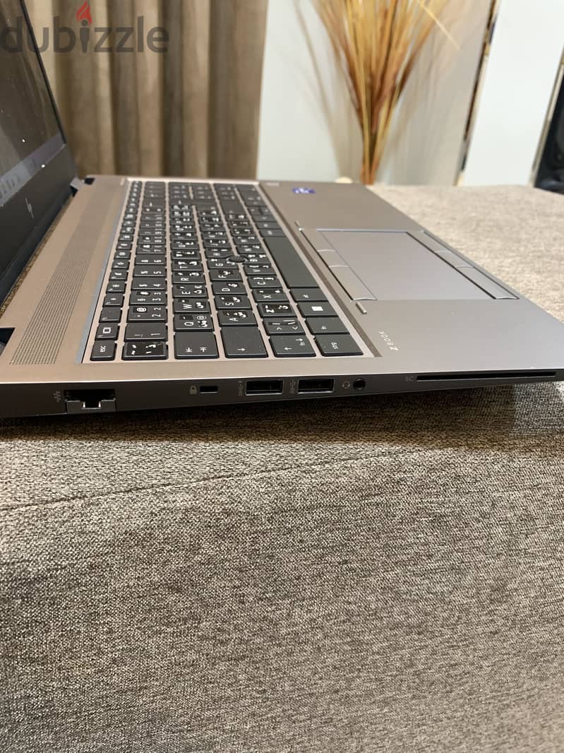 HP Z fury G8 1