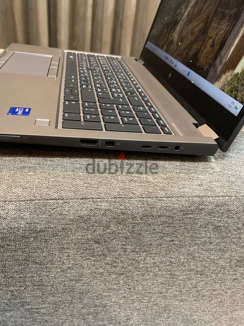 HP Z fury G8 2