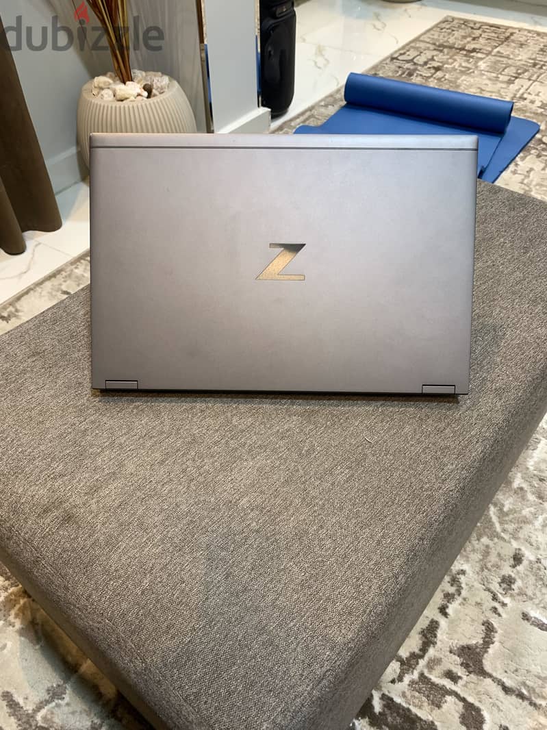 HP Z fury G8 3