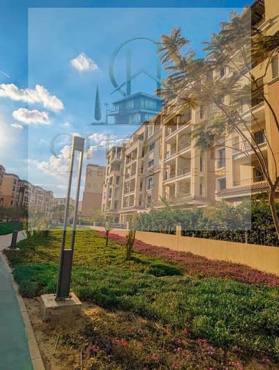 A 3-bedroom apartment with a prime view and a north-facing orientation is available in the Royal Residences phase of the Sarai compound on Suez Road.