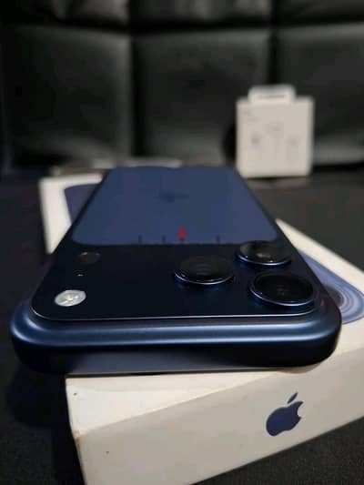 آبل - آيفون 17 برو ماكس