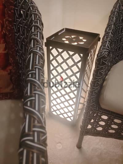 ابليك إضاءة خشبى وفانوس رمضان كبير للبيع حاله كويسة جدا
