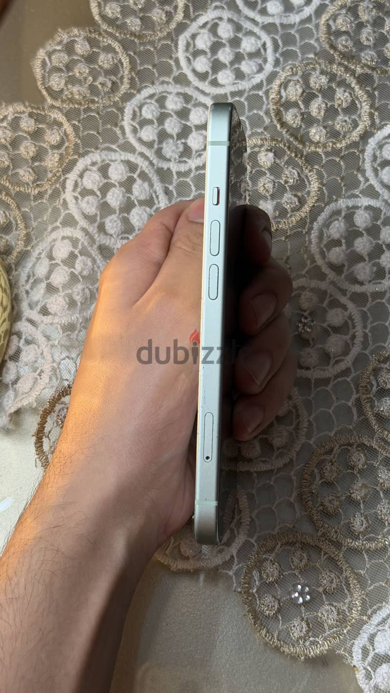 Apple - iPhone 15 5