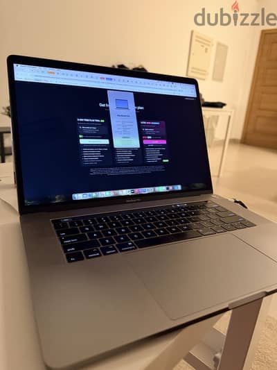 MacBook Pro 15-inch 2016 – Touch Bar