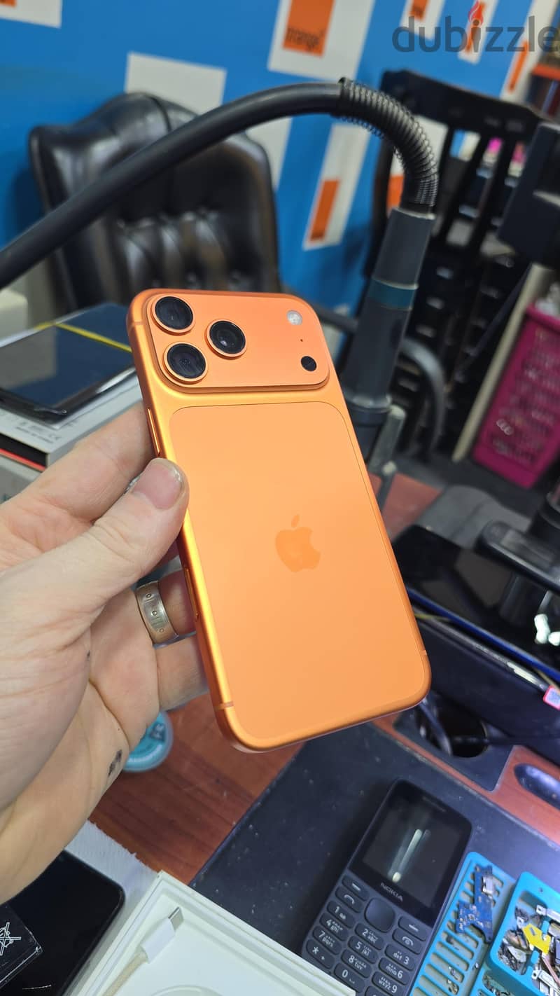 Apple - iPhone 17 Pro Max 3