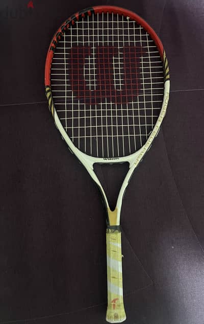 مضرب ويلسون مقاس ٢٦ استخدمته قليل جداwilson racket size 26