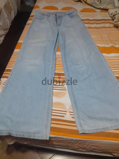 light blue h&m jeans