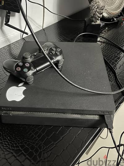 playstation 4 slim (ps4 slim) used