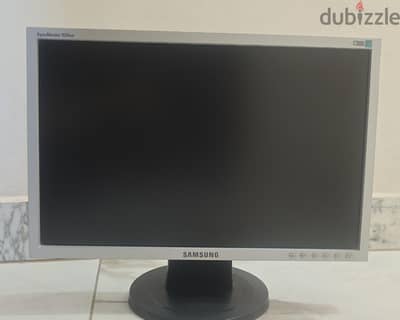 شاشة سامسونج SyncMaster 920NW