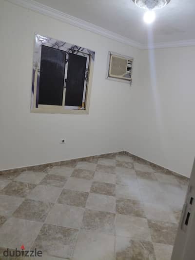 Apartment at a bargain price for rent, prime location in front of Shams Club, 3 super luxury rooms