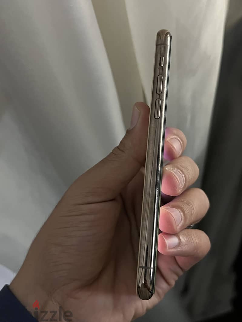 Apple - iPhone 11 Pro 2