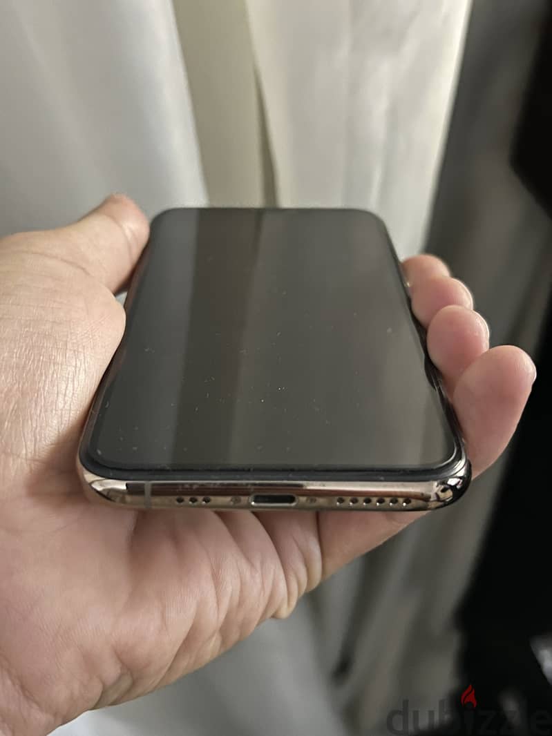 Apple - iPhone 11 Pro 7