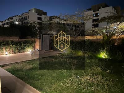  Luxury Ground Floor Apartment with Private Garden for Rent in Eastown 