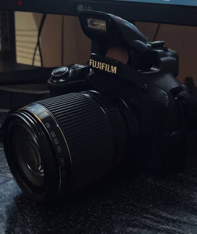 Camera Fujifilm FinePix HS50EXR with Lens-Stand - كاميرا