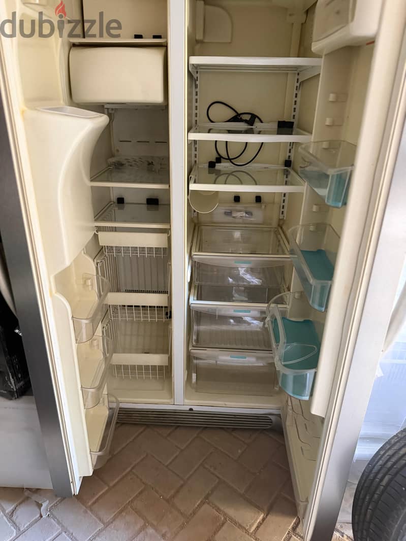 white_westing house refrigerator 1