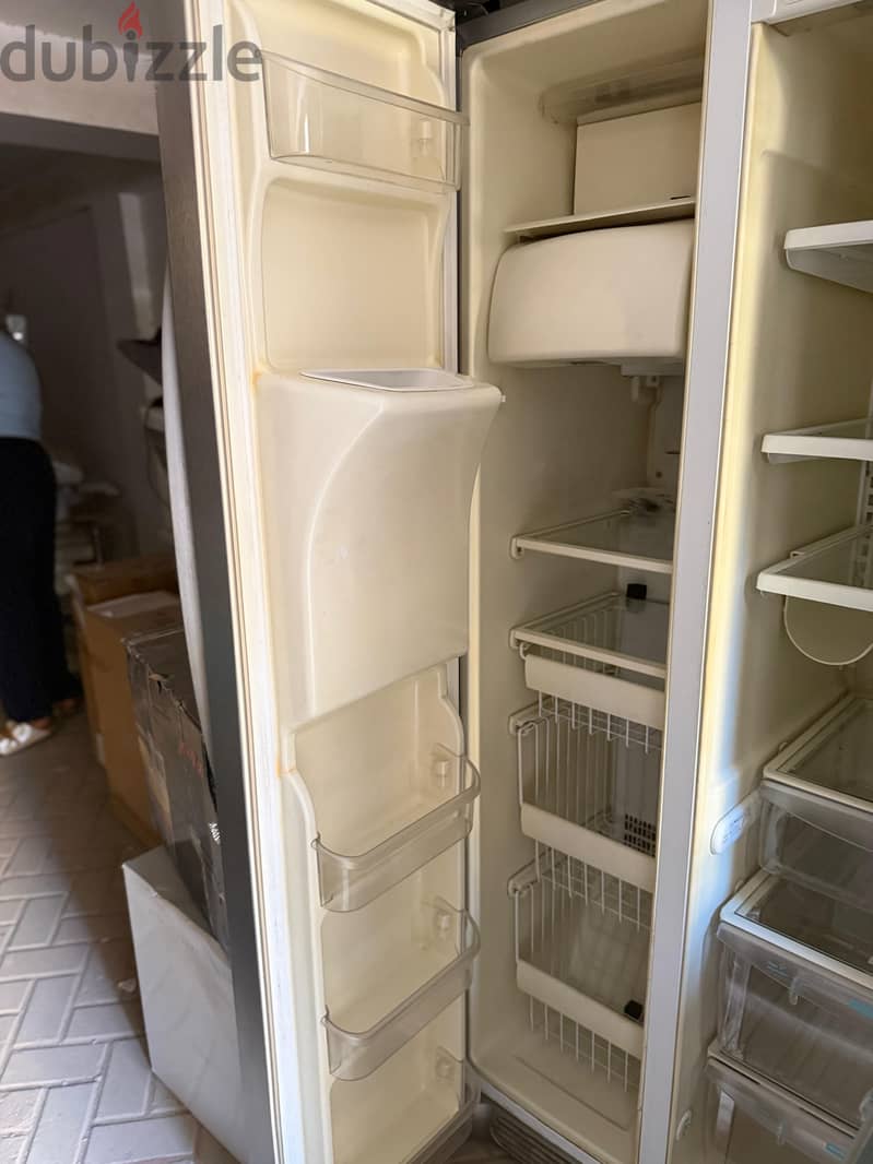 white_westing house refrigerator 2