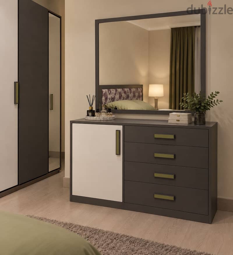 In & out bedroom 1
