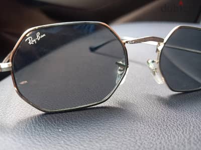 Ray-Ban