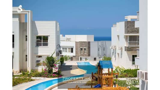 Receive immediately a ready chalet with luxurious finishing in Ras Al-Hikma Bay, the last chalet and a special price next to Hacienda