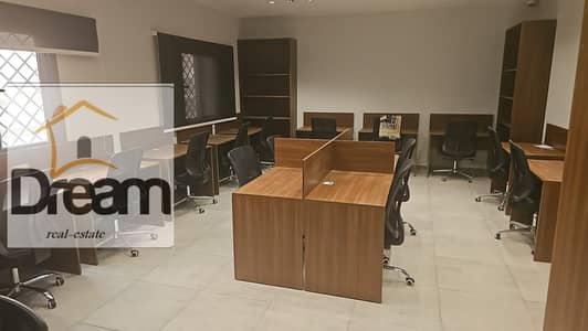 Luxury office for rent. 200 m, Mohy El Din Abu El Ezz St., Dokki, furnished, prime location, end 44000 EGP