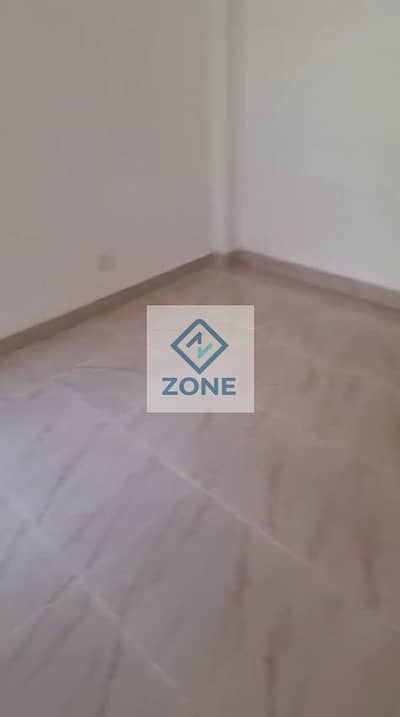 شقه للبيع بمدينتي106 م اول سكن b12 فيو جاردن كاش