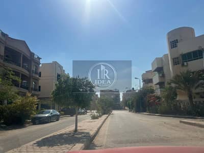 For sale in the Second District, next to Al-Ghad Al-Mushriq School and Fatima Al-Sharbatly Mosque.