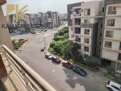 A stunning apartment of 130m with a distinctive front view in the Dar Compound in Egypt's Al-Shorouk City next to Green Hills Club and all services