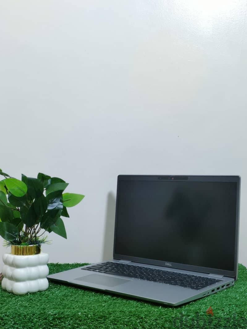 DELL latitude 5520 3