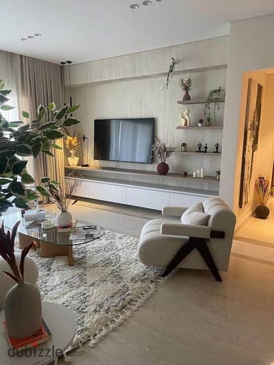 Apartment for sale—ready for immediate handover and fully finished—at an exceptional price in Mountain View 1.1, located opposite the Public Prosecuto