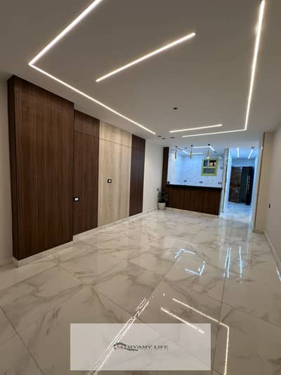 120m apartment, side, third floor, at the fourth gate, super lux, at a bargain price