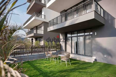 Luxury Boutique Hotel Apt at Aura CFC: 2BR, 4BA, Private Garden 115m², Dressing Room, Smart Lock. Daily/Monthly/Yearly.