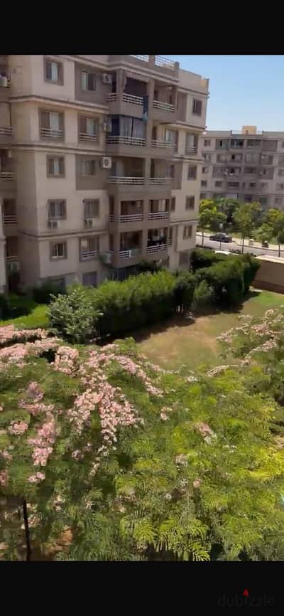 لقطة للبيع بمدينتي B6 شقة 103م دور ثالث متشطبة وجاهزة للسكن الفوري بفيو جاردن وشارع بحري وبجوار الخدمات والثاوث بارك والحركة وموقف الباصات وسعر لقطة