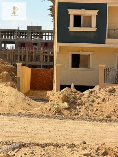 شقة للبيع بيت الوطن الحي الثاني  بجاردن خاص 3 دقائق من النادي الأهلي قريبة من شارع النوادي والتسعين الشمالي دقائق من طريق السويس قريبة من View Zone وا