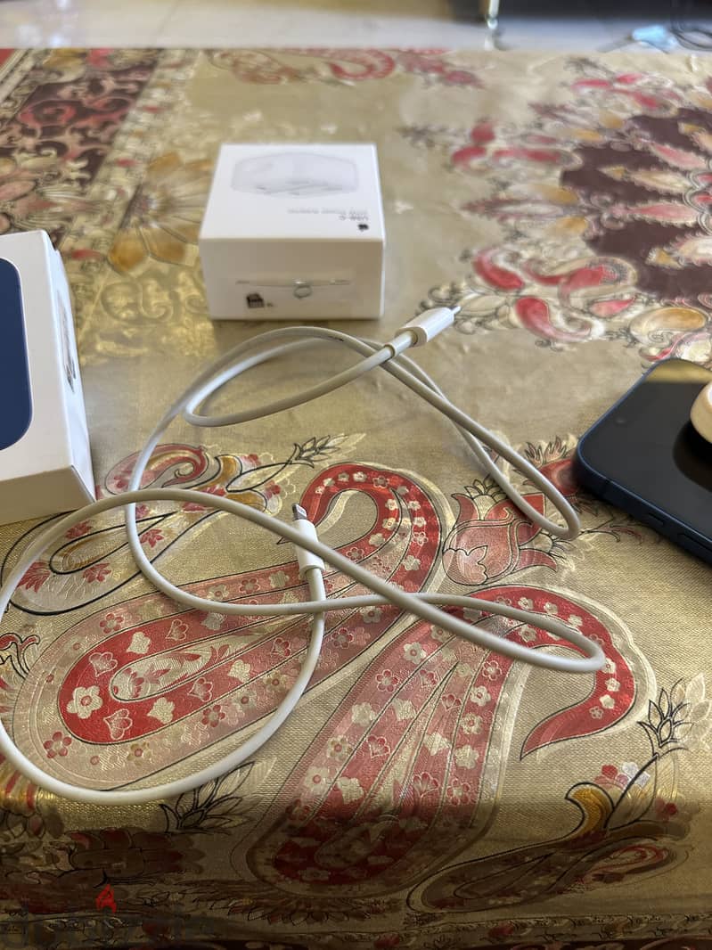 Apple - iPhone 13 - Blue 7