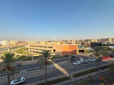 للبيع اميز شقه 139 م بمدينه الرحاب فيو السوق الشرقي دور متكرر