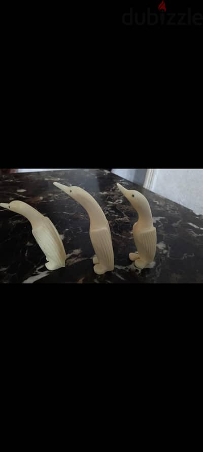 تحف فنية عاج منحوتة يدويًا على شكل طيور الغاق  Corm)